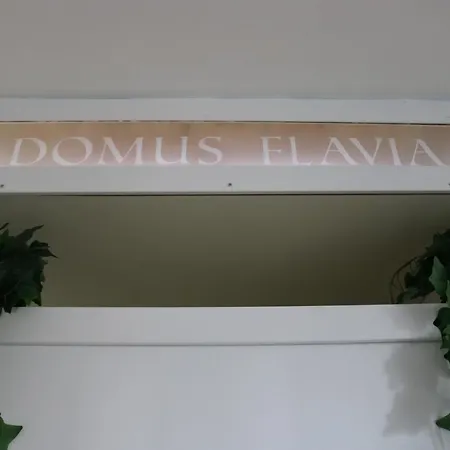 Domus Flavia בית נופש *