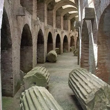 Domus Flavia Pozzuoli
